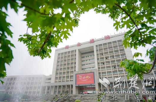 跨界融合協(xié)同創(chuàng)新 湖北建院"智慧物流"打造現(xiàn)代商貿(mào)模式